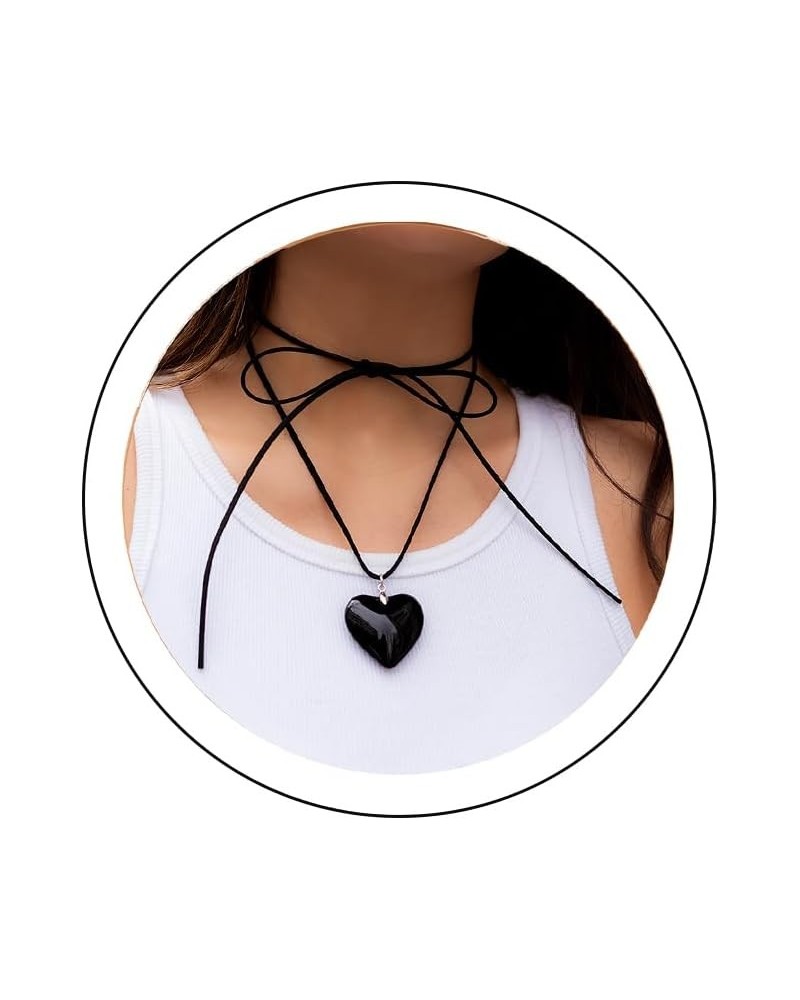 Chunky Puffy Heart Choker Necklace Big Heart Pendant Goth Black Velvet Chain Choker Heart Necklace Adjustable Y2K Necklaces J...