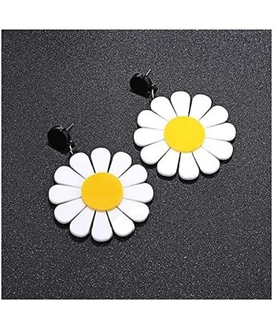 Bohemian Daisy Earrings Daisy Flower Earrings for Women Girl Acrylic Yellow Flower Daisy Dangle Earring Wild Lily Petals Hawa...