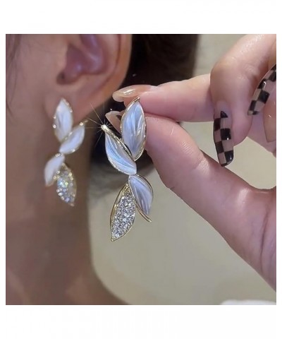 Leaf Earrings Fashion Leaf Stud Earrings for Women Enamel Earrings Grey Leaf Earrings Fashionable Minimalist Leaf Earrings Wo...